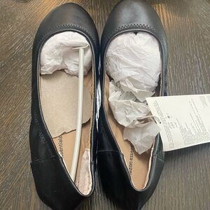 Black Flats from Amazon